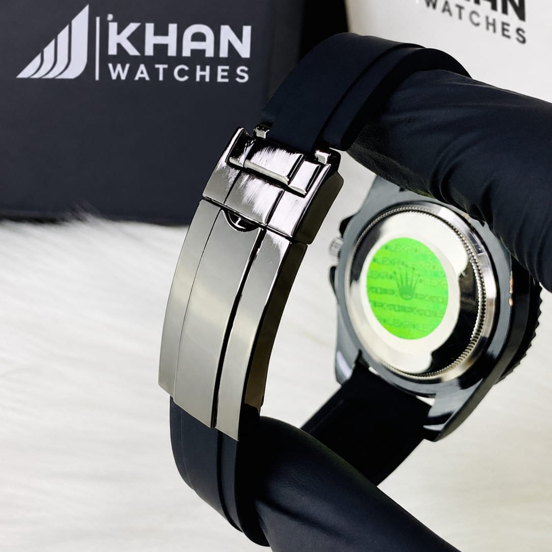 Luxury Yacht-Style Master Watch – Black Gold Yellow